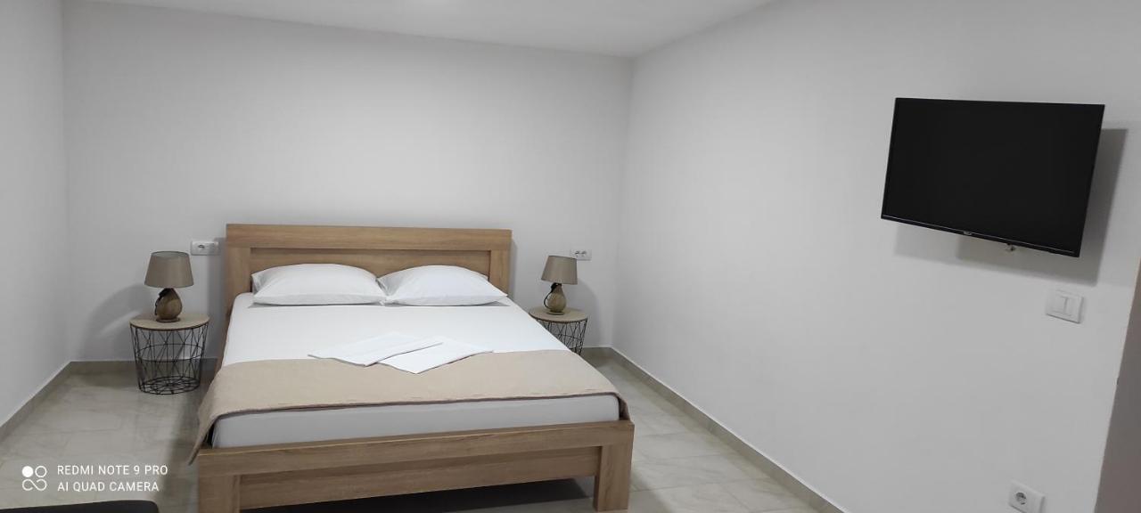 Idealhouse Apartments Ulcinj Luaran gambar