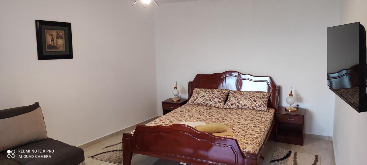 Idealhouse Apartments Ulcinj Luaran gambar