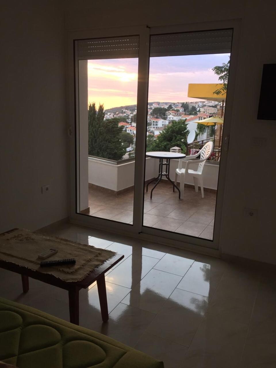 Idealhouse Apartments Ulcinj Luaran gambar