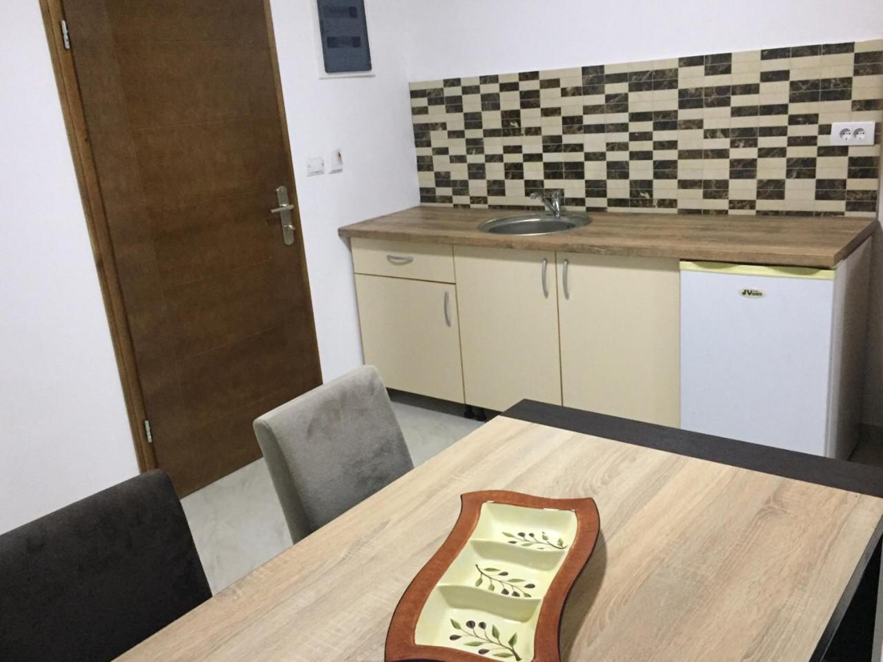 Idealhouse Apartments Ulcinj Luaran gambar